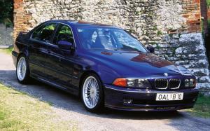 Alpina B10 V8